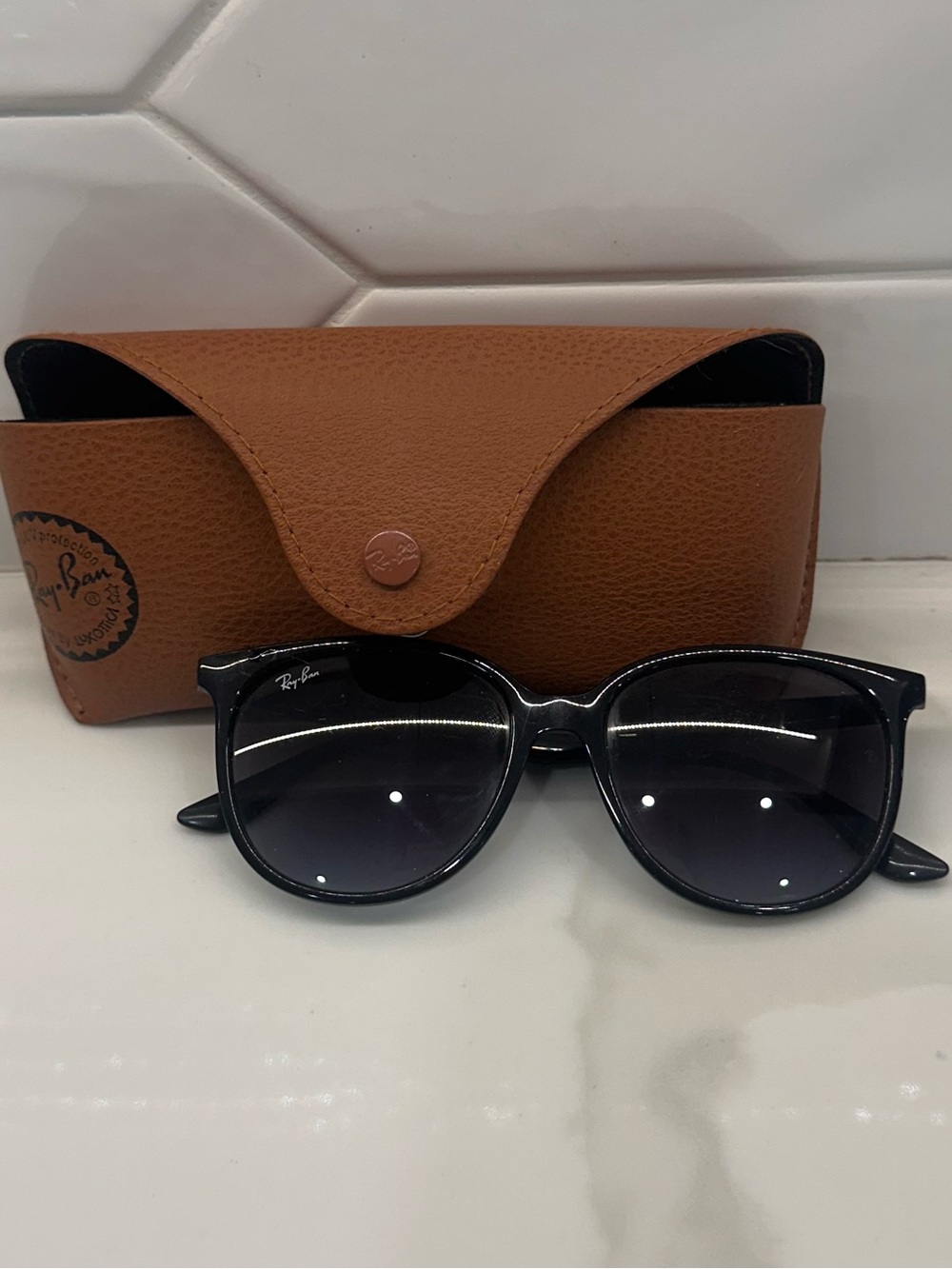 Ray-Ban Women's Black Sunglasses with Brown Case RB4378